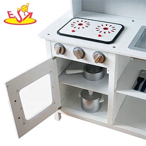 2019 Newly released electronic stove wooden toy kitchen set for kids W10C045
