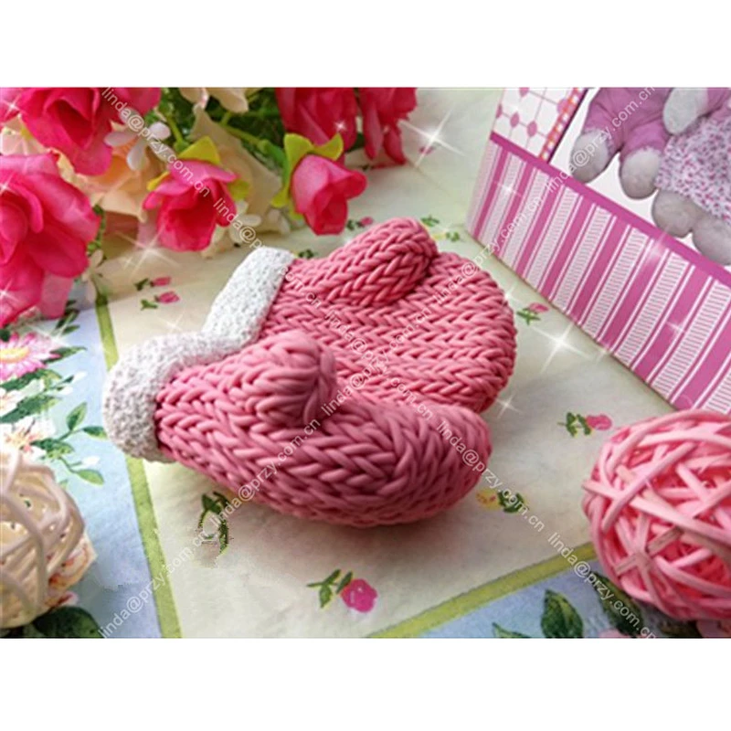 Knitted mittens silicone soap molds Heart shape Gloves Soap gel Silica  Mould