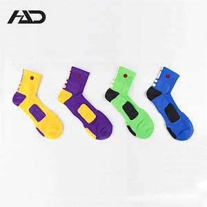 Cotton jacquard pile sport basketball socks