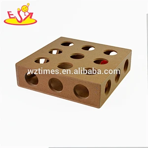 Wholesale popular smart toy wooden pets treat toy for training small animals' paw W06F049