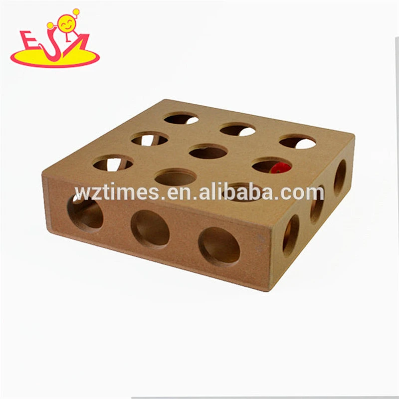 Wholesale popular smart toy wooden pets treat toy for training small animals' paw W06F049