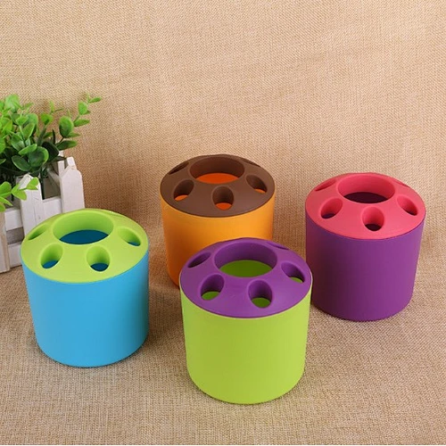 plastics pen container
