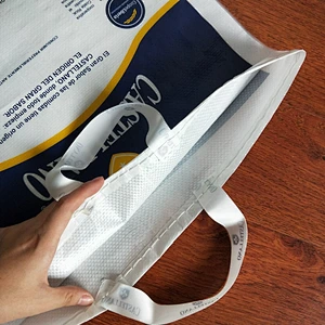 Custom wholesale white non-woven bag with portable bag for shopping