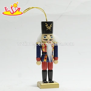 Wholesale interesting wooden soldier nutcracker figurines toy for children W02A204