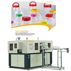 2019 Newest humanized costly automatic PET bottle blowing machine / plastic bottle making machine price