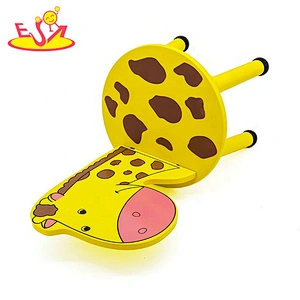 Top sale cartoon giraffe shaped kids wooden chair W08G004