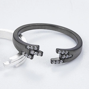 Contracted mouth ring