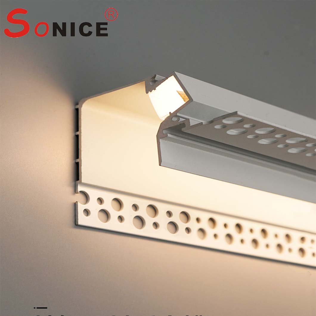Ceiling corner reflective profile