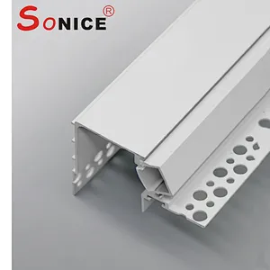 Ceiling corner reflective profile