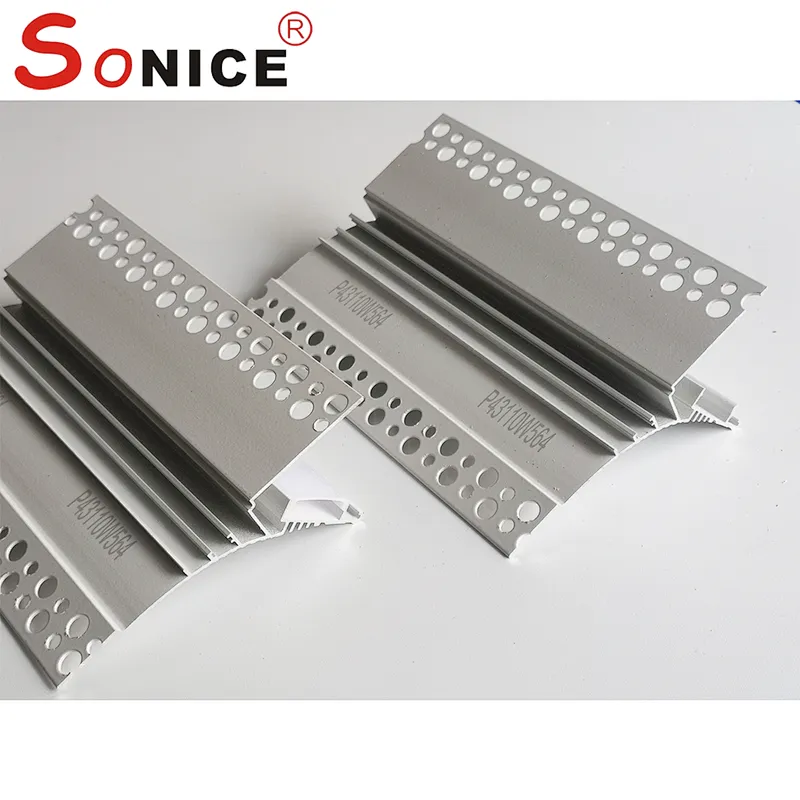 Ceiling corner reflective profile