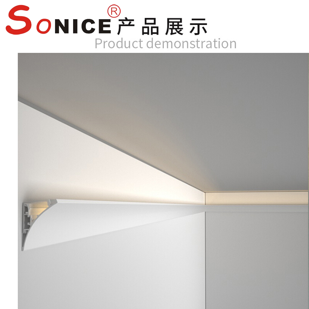 Ceiling corner reflective profile