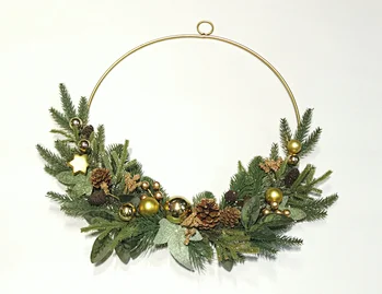 Metal candle holder with Xmas wreath