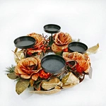 Metal candle holder with decoration
