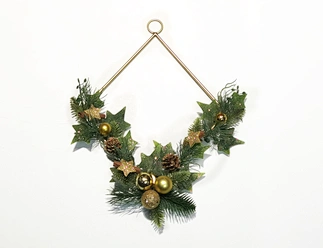 Metal candle holder with Xmas wreath