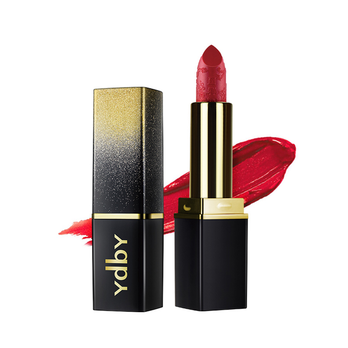 Lipstick with mirror and light