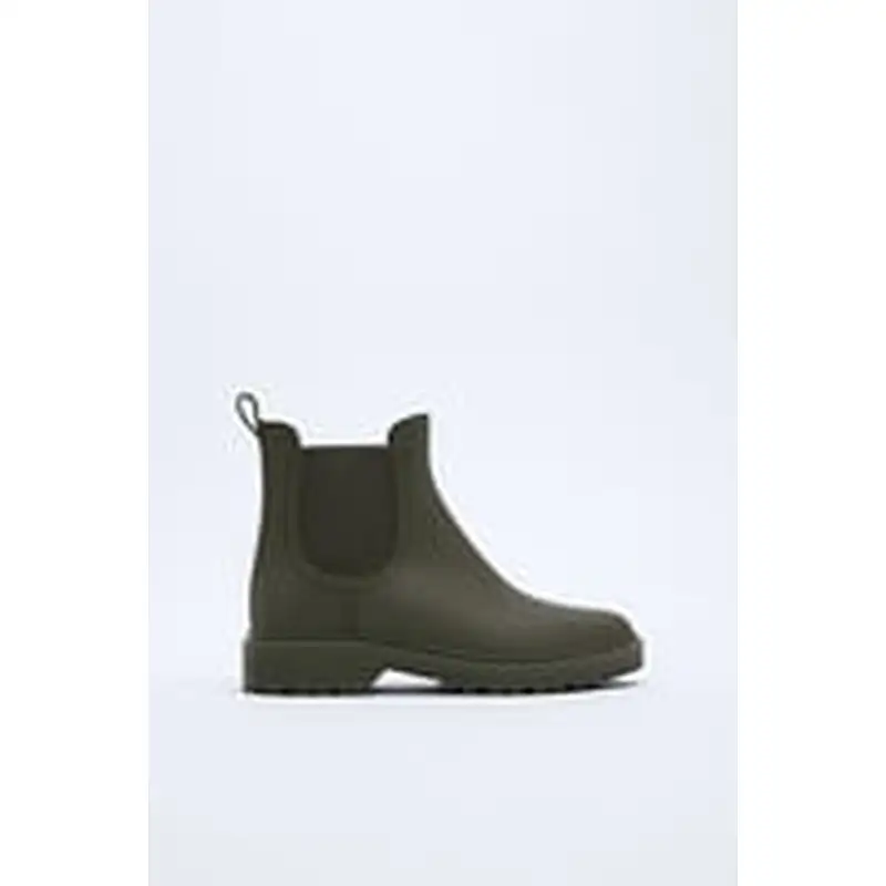 BOOTS 10