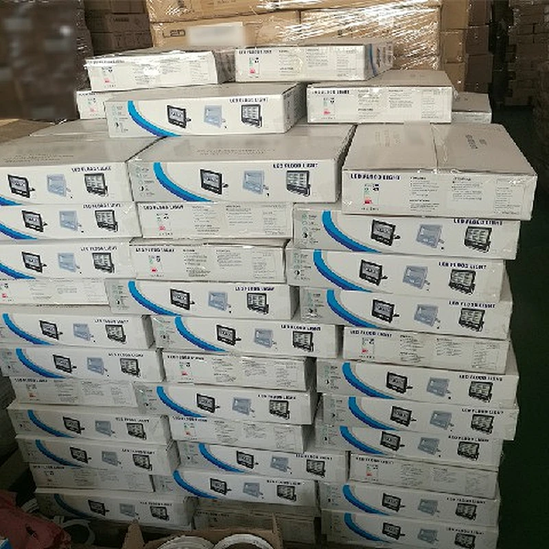 La fábrica de Guangdong llevó la luz de inundación del alto rendimiento al aire libre Ip65 impermeable 200W llevó la luz de inundación