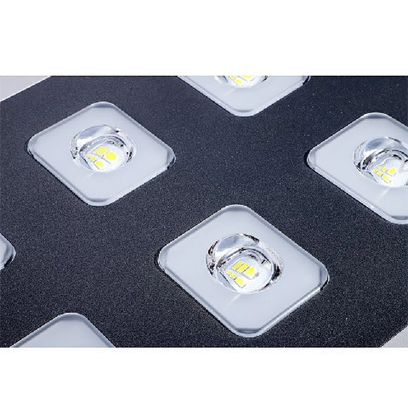 Fabricantes de China 50W Cámara CCTV Panel solar Todo en uno Impermeable Exterior IP65 LED Lámpara de carretera Sensor Iluminación exterior Farola solar con 4G WIFI