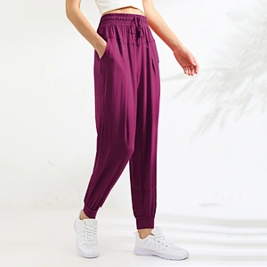 Women's solid color ankle-length track pants