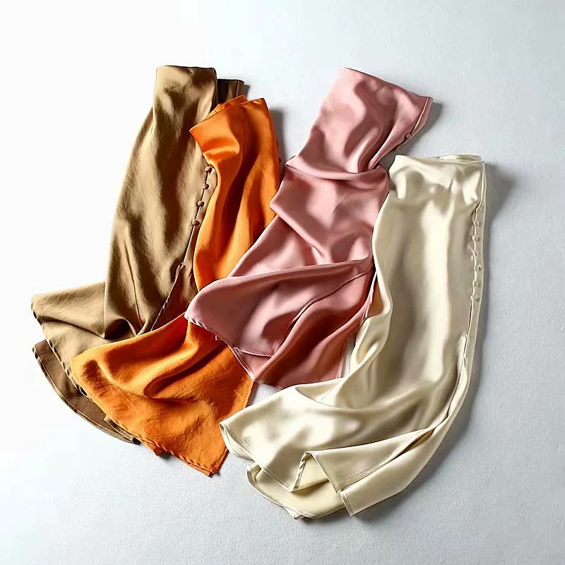 Slit irregular satin skirt