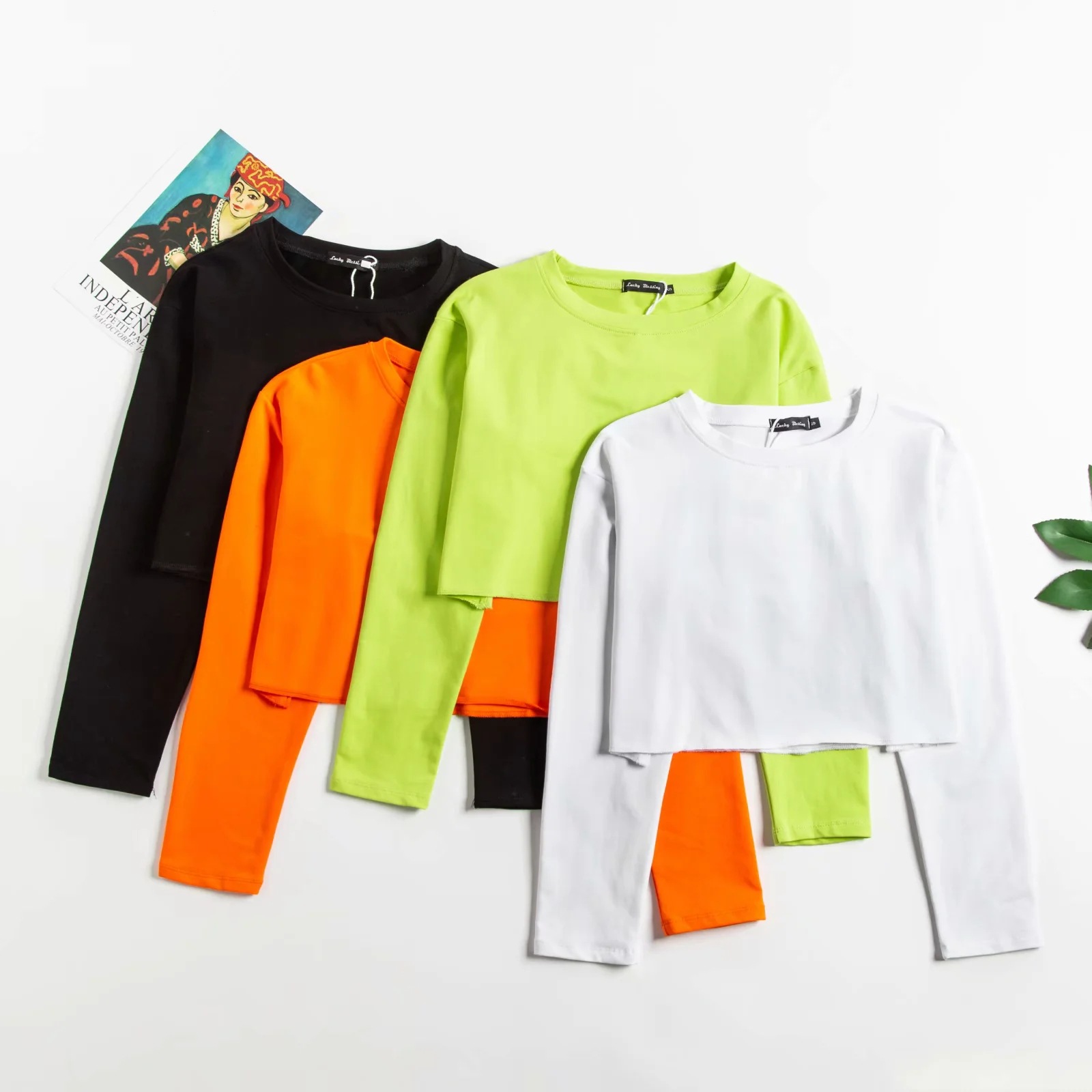 Women's basic long-sleeved thin t-shirt