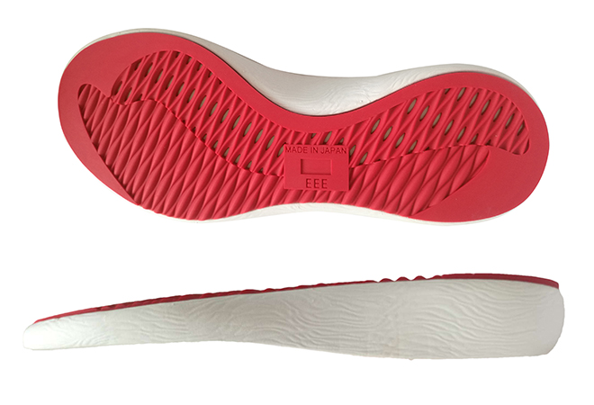 Sports shoe sole
