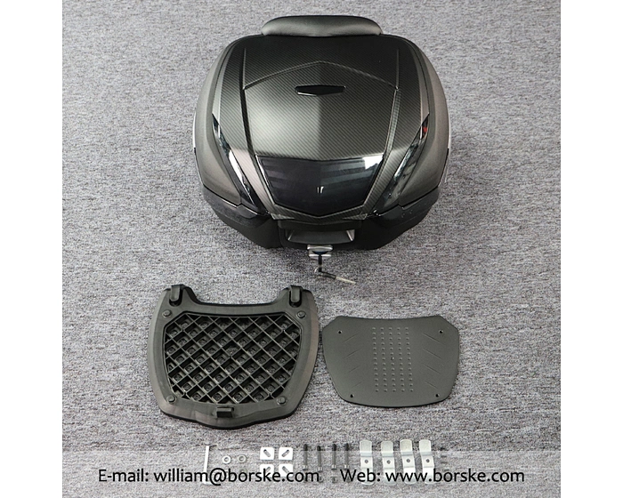 Motorcycle trunk