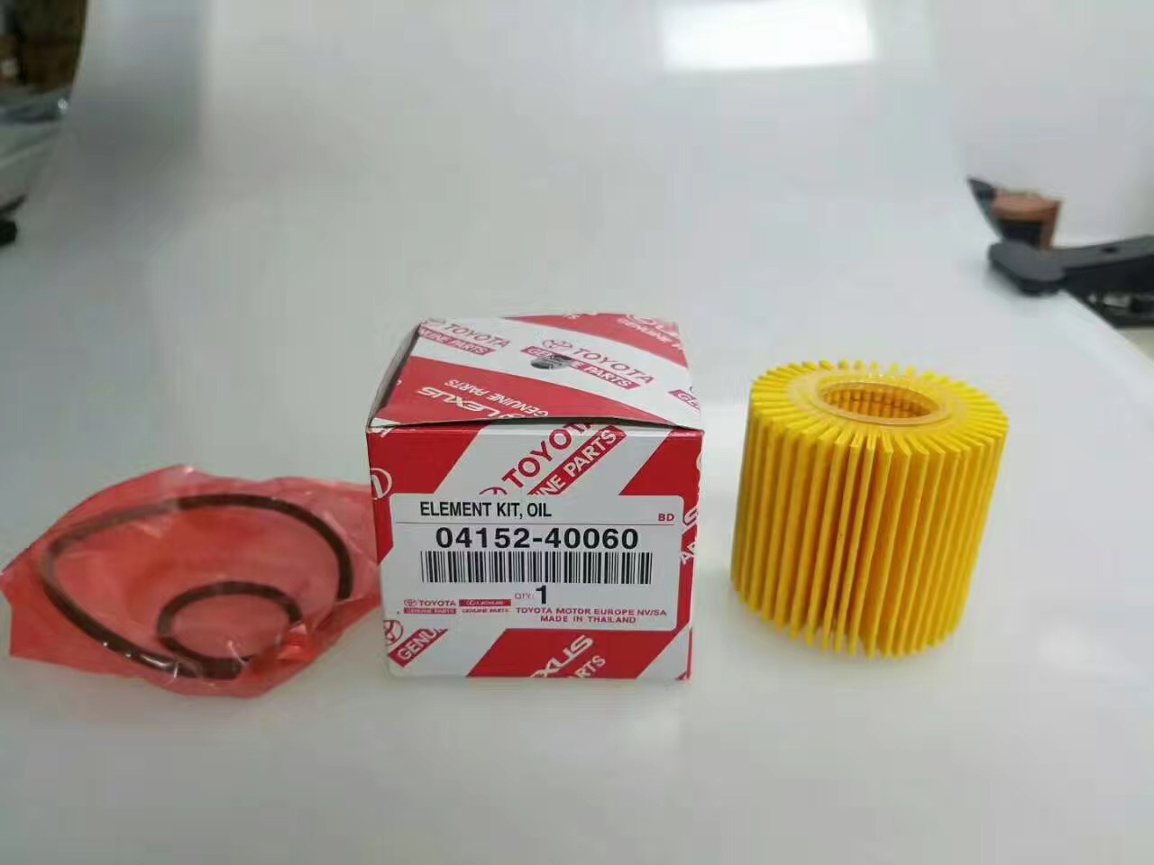 china car engine hydraulic oil filter manufacturers 04152-40060 for German car