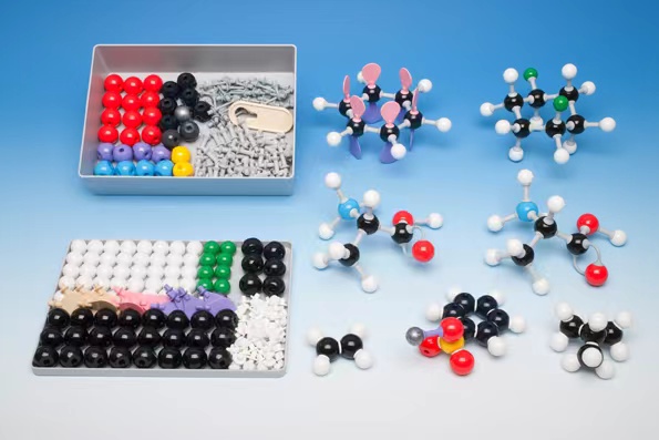 Organic chemistry molecular model kit for student