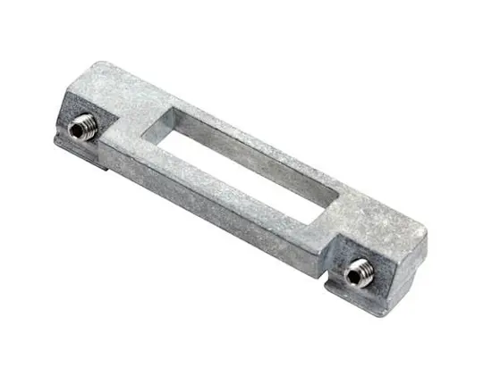 METAL FITTING